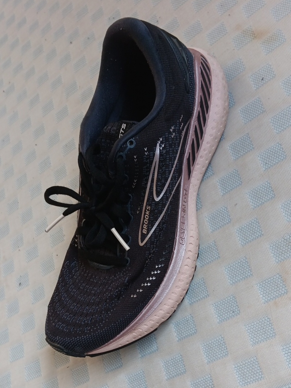 Brooks Women's Black and Light Pink Glycerin Running Shoe